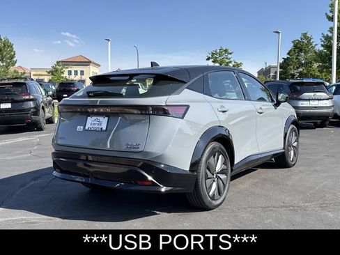 Used 2024 Nissan Ariya AWD image 5