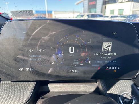 Used 2025 Chevrolet Equinox LT image 26