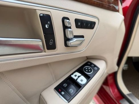 Used 2015 Mercedes-Benz E 400 Sedan image 12