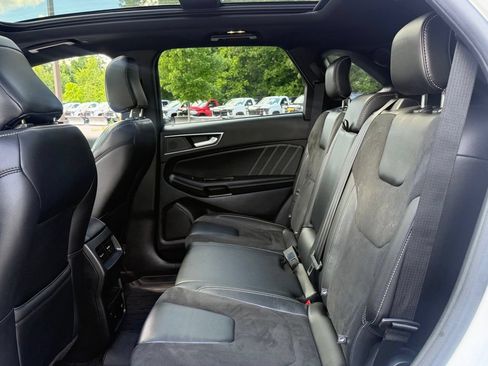 Used 2020 Ford Edge ST w/ Cold Weather Package AWD/4WD image 19