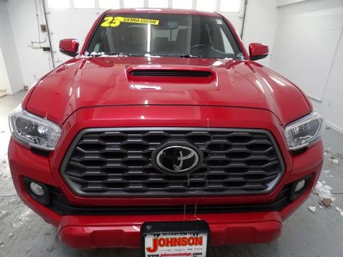 Used 2023 Toyota Tacoma TRD Sport image 23
