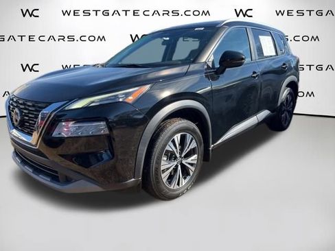 Used 2022 Nissan Rogue SV w/ SV Premium Package image 1