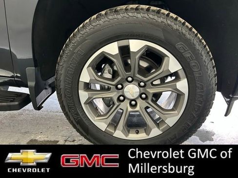 Used 2022 Chevrolet Silverado 1500 High Country w/ Technology Package AWD/4WD image 13