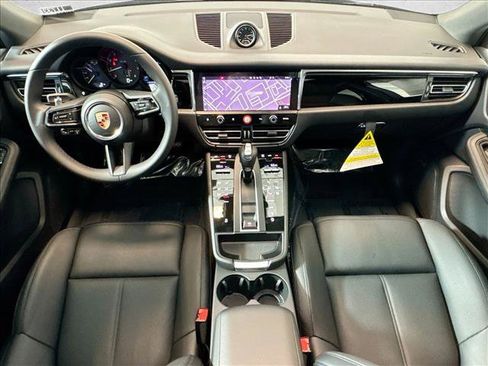Certified 2026 Porsche Macan AWD/4WD image 20