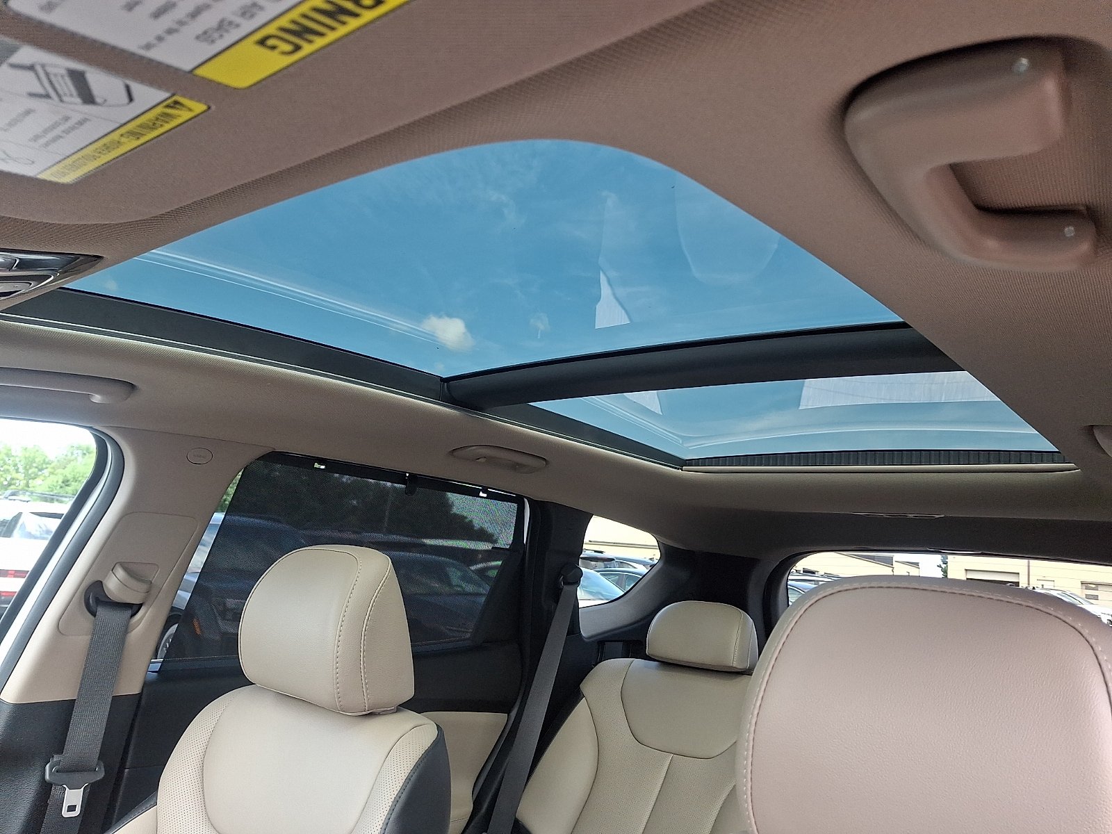Certified 2023 Hyundai Santa Fe SEL w/ Premium Package AWD/4WD image 15