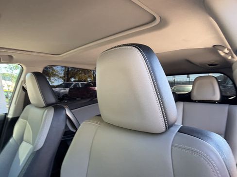 Used 2018 Toyota RAV4 Limited w/ Advanced Technology Package image 11