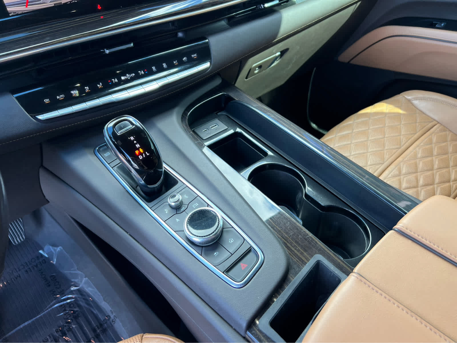 Used 2021 Cadillac Escalade ESV Sport w/ Driver Assist Tech Package AWD/4WD image 37