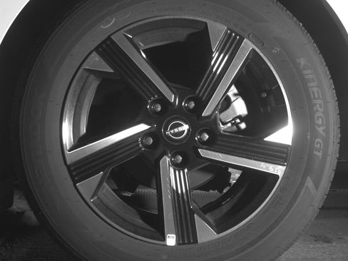 Used 2025 Nissan Sentra SV FWD image 14