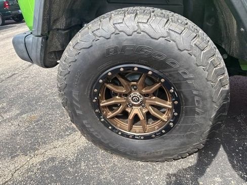 Used 2019 Jeep Wrangler Unlimited Rubicon AWD/4WD image 4