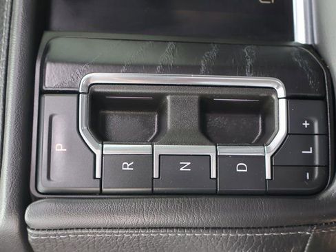 Used 2022 GMC Yukon XL Denali AWD/4WD image 35