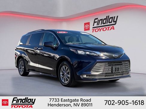 Certified 2026 Toyota Sienna XLE FWD image 4