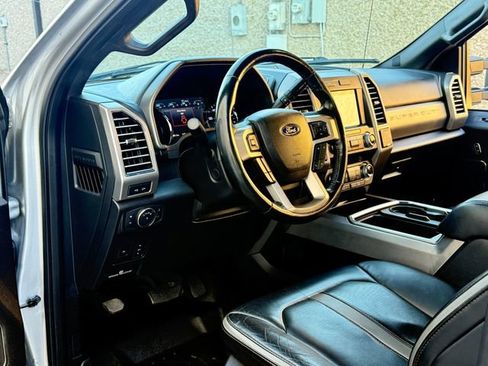 Used 2019 Ford F250 Platinum image 16