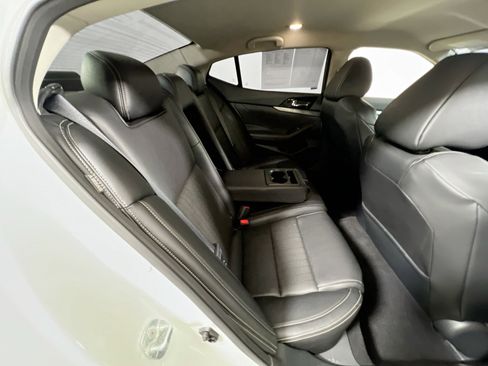 Used 2023 Nissan Maxima SV w/ Floor Mat Group image 26
