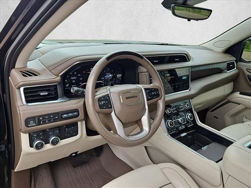 Used 2023 GMC Yukon Denali w/ Denali Reserve Package AWD/4WD image 16