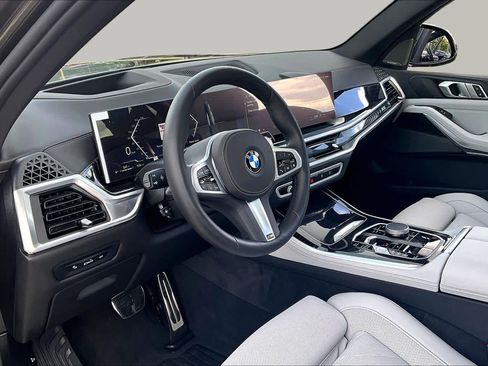 Used 2026 BMW X5 sDrive40i w/ M Sport Package RWD image 16