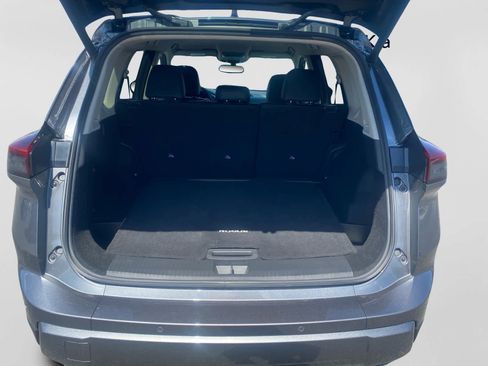 Used 2026 Nissan Rogue SL AWD/4WD image 19