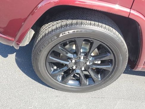 Used 2020 Jeep Grand Cherokee Altitude AWD/4WD image 5
