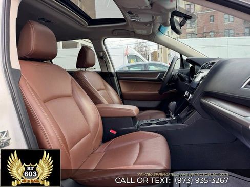 Used 2018 Subaru Outback 3.6R Touring image 18