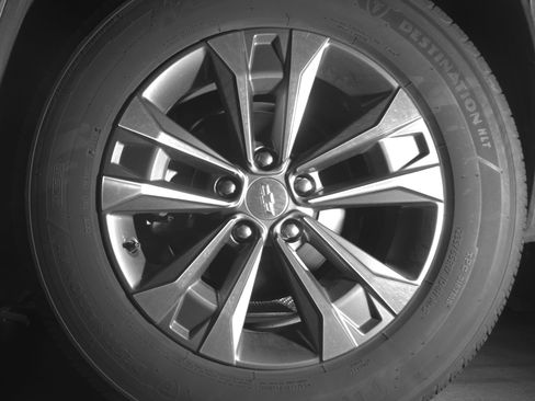 Used 2025 Chevrolet Equinox LT image 14