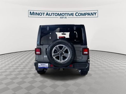 Used 2023 Jeep Wrangler Unlimited Sahara w/ Dual Top Group AWD/4WD image 8