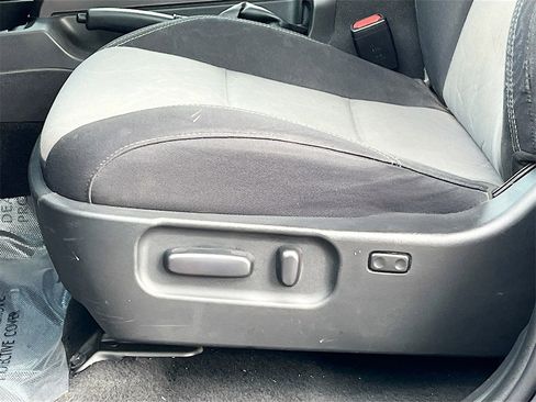 Used 2023 Toyota Tacoma TRD Off-Road w/ Black Out Package (TMS) image 18