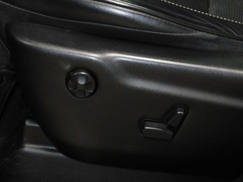 Used 2017 Jeep Grand Cherokee Overland image 35