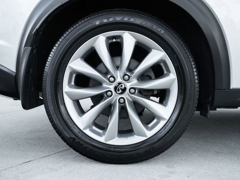 Used 2019 INFINITI QX50 Luxe w/ Navigation Package image 27