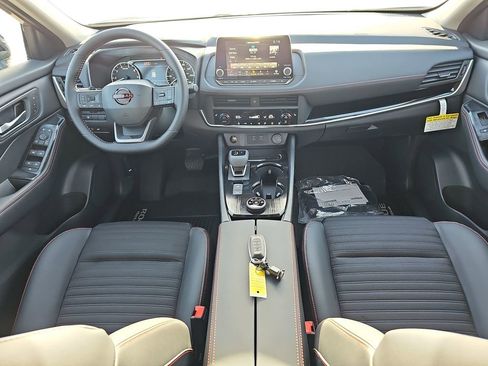 New 2026 Nissan Rogue SV AWD/4WD image 12