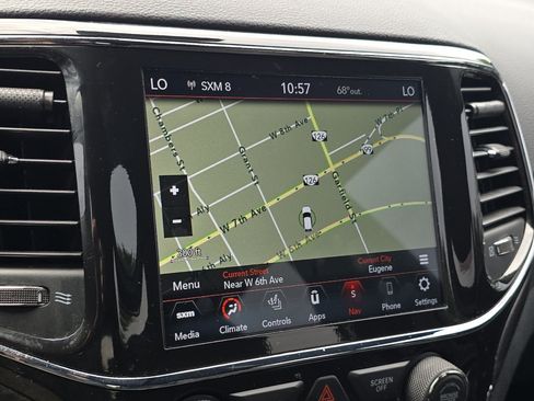 Used 2022 Jeep Grand Cherokee Laredo X AWD/4WD image 22