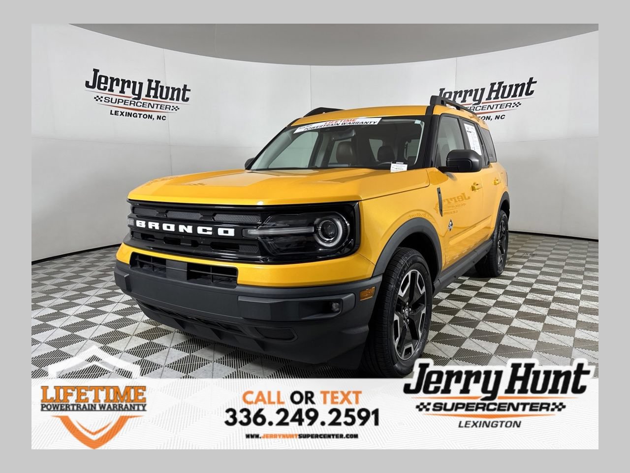 Used 2023 Ford Bronco Sport Outer Banks w/ Tech Package AWD/4WD image 1