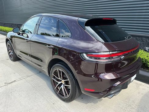 Certified 2024 Porsche Macan AWD/4WD image 3
