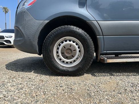 Used 2019 Mercedes-Benz Sprinter 144 image 12