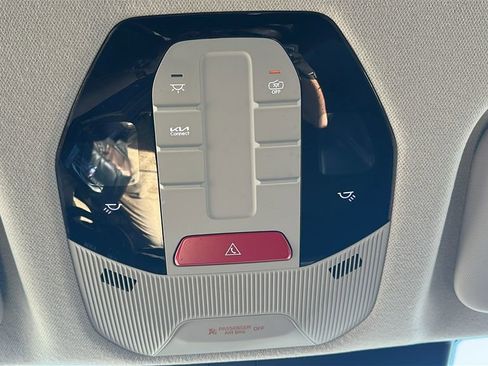 Used 2025 Kia K4 LXS image 30