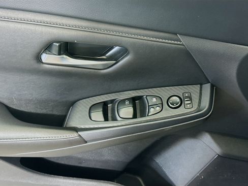 Used 2024 Nissan Sentra SV FWD image 24