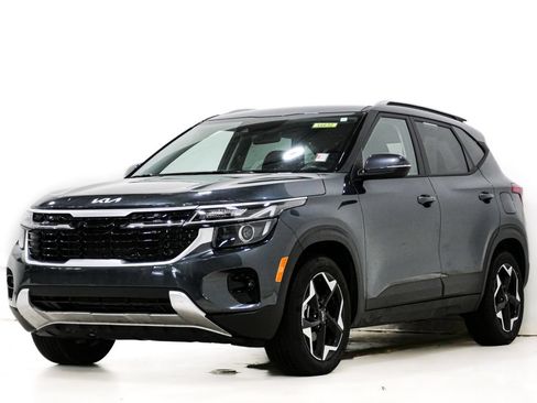 Used 2025 Kia Seltos S FWD image 3