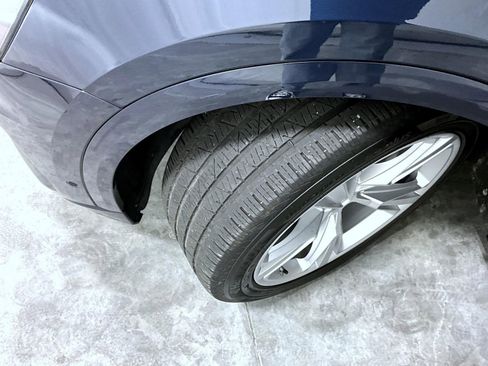 Used 2023 Audi Q8 Prestige image 24