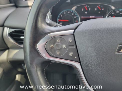 Used 2023 Chevrolet Traverse LT w/ LPO, Floor Liner Package FWD image 23