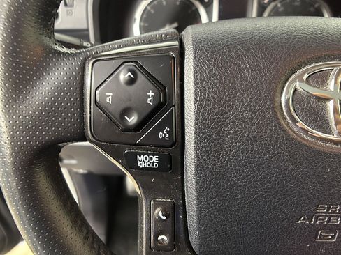 Used 2022 Toyota 4Runner TRD Off-Road Premium w/ TRD Black Wheel Package (TMS) AWD/4WD image 30