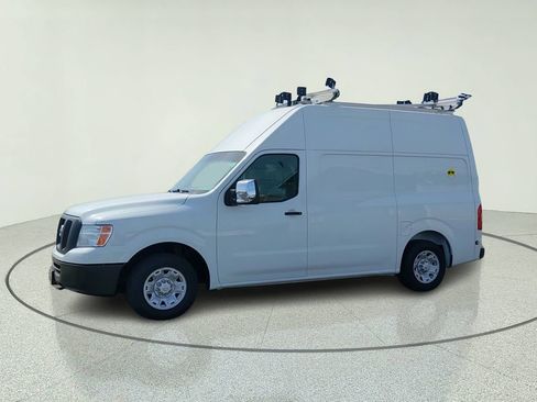 Used 2018 Nissan NV 2500 SV RWD image 9