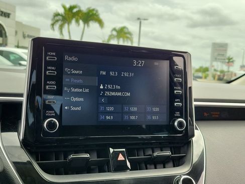 Used 2020 Toyota Corolla LE FWD image 26