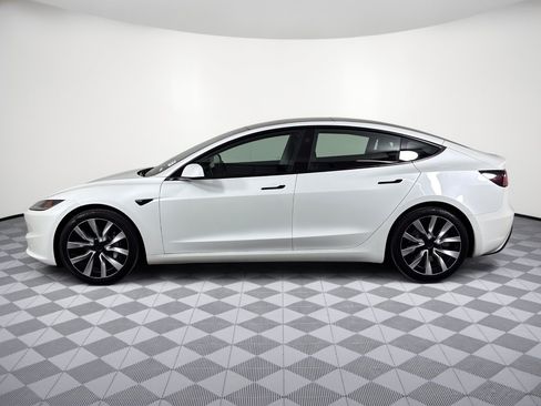 Used 2024 Tesla Model 3 RWD image 2