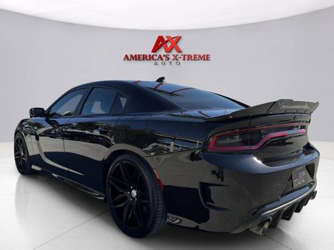 Used 2018 Dodge Charger R/T Scat Pack w/ Dynamics Package image 3