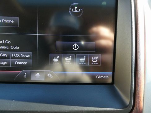 Used 2014 Ford F150 King Ranch w/ King Ranch Luxury Package image 30