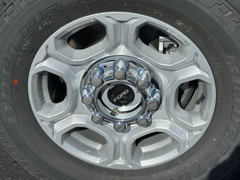 New 2026 Ford F350 XLT w/ FX4 Off-Road Package image 11