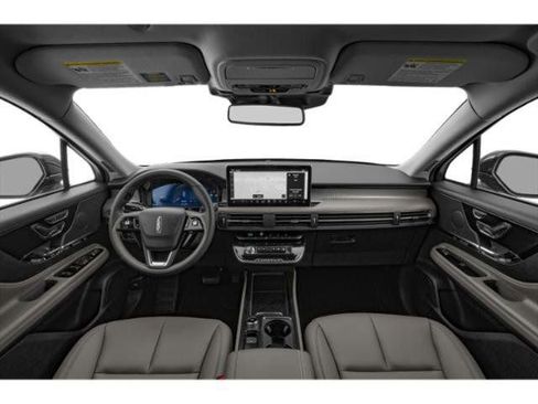 Used 2025 Lincoln Corsair AWD w/ Equipment Group 101A image 7