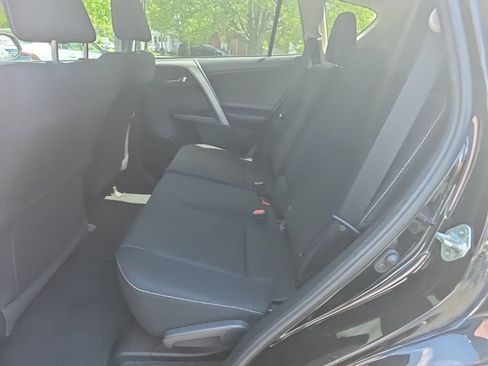 Used 2018 Toyota RAV4 XLE AWD/4WD image 24