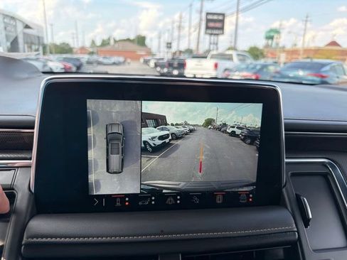 Used 2023 GMC Yukon AT4 w/ AT4 Premium Plus Package AWD/4WD image 28