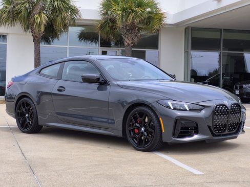 Certified 2025 BMW 430i xDrive Coupe w/ M Sport Package AWD/4WD image 3