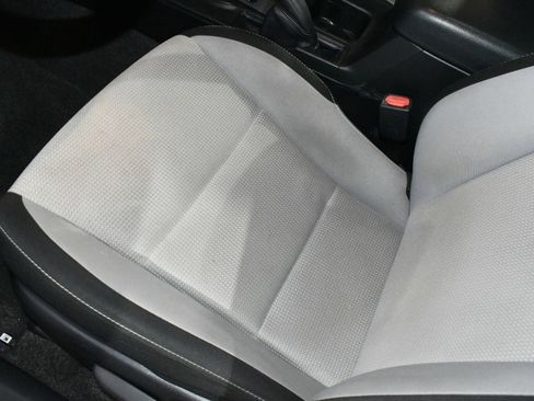 Used 2018 Toyota RAV4 XLE image 11