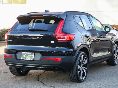 Used 2021 Volvo XC40 P8 Recharge w/ Advanced Package image 6